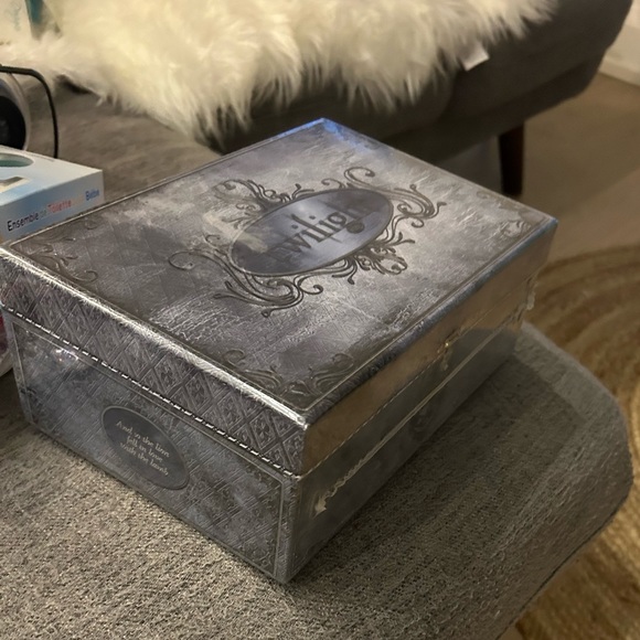 Limited Edition Twilight Gift Set - Picture 4 of 4